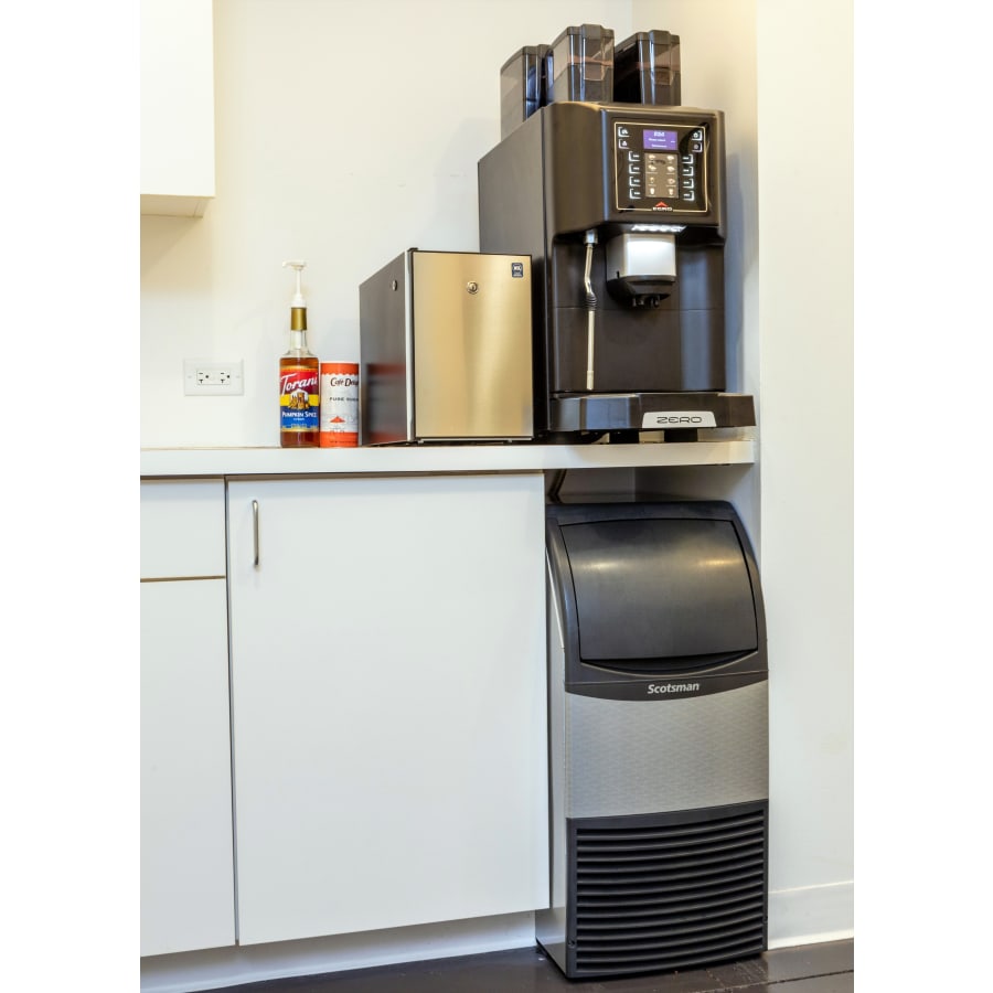 15in UC_Kitchenette_Zoomed